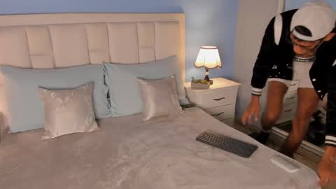 Snapshot of nick_collins20 chatting on 09/17/25, 04:47 Nick online show from 09/17/25, 04:47