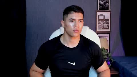 nick fenix online show from 09/17/25, 08:38