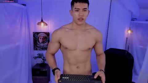 nick fenix online show from 06/17/26, 04:08