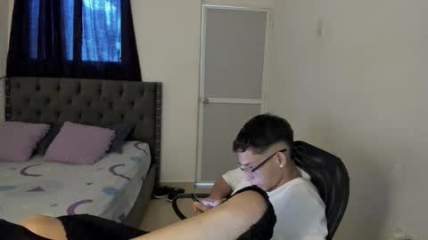 nick_master2 online show from 03/05/26, 03:41