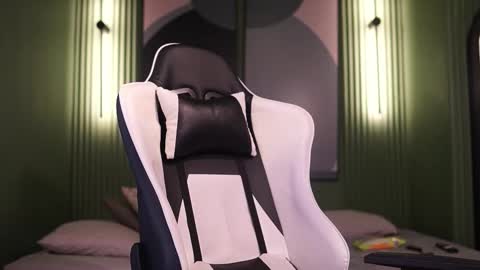 Jhohan online show from 10/26/25, 01:28