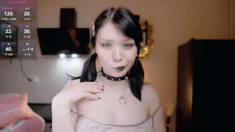 nickari_x online show from 04/04/26, 05:27