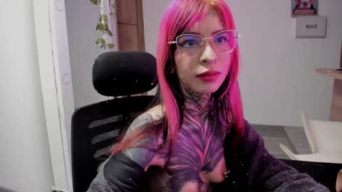 Snapshot of nicki_1 chatting on 03/03/25, 05:42 Help me reach 100 thumbs up online show from 03/03/25, 05:42