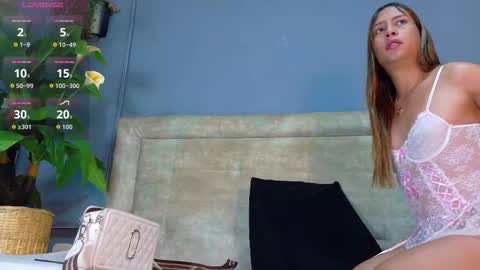 Snapshot of nicki__snow chatting on 02/16/26, 01:07 Your baby Nicol online show from 02/16/26, 01:07