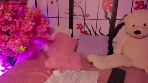 nickie_reed_ online show from 07/06/26, 10:23