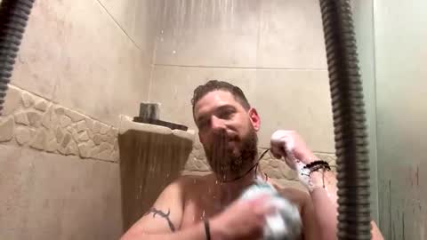 Snapshot of nicklong88 chatting on 01/11/26, 03:11 nicklong88 online show from 01/11/26, 03:11