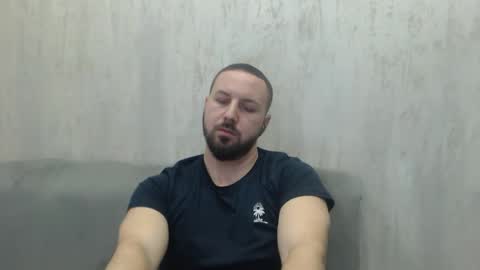 Julian online show from 12/03/25, 11:14