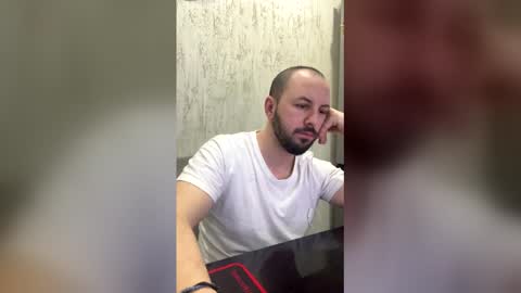 Julian online show from 03/03/26, 09:53