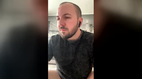 Julian online show from 03/04/26, 10:10