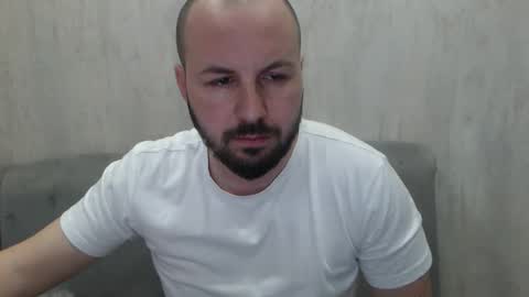 Julian online show from 03/15/26, 11:33