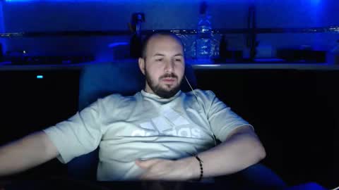 Julian online show from 03/23/26, 09:41