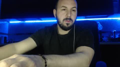 Julian online show from 04/01/26, 10:18