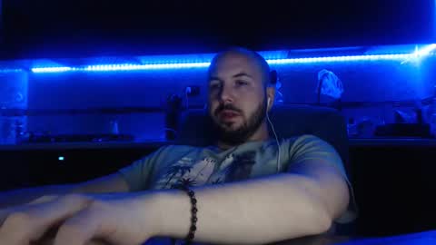 Julian online show from 04/07/26, 10:31