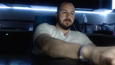 Julian online show from 04/13/26, 11:10