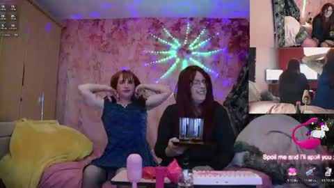 Snapshot of nicktu52 chatting on 06/10/26, 11:35 nicktuuk online show from 06/10/26, 11:35
