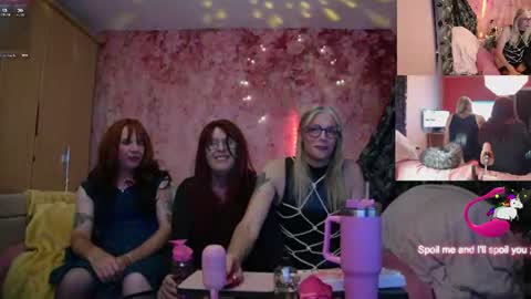 Snapshot of nicktu52 chatting on 06/11/26, 12:32 nicktuuk online show from 06/11/26, 12:32