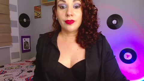 lucy online show from 01/09/25, 06:59