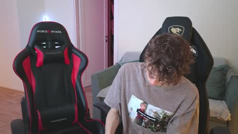 Snapshot of nicky_mart chatting on 02/06/25, 06:02 Nicki Danny online show from 02/06/25, 06:02