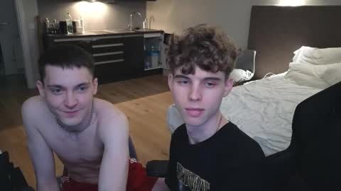 Snapshot of nicky_mart chatting on 09/28/25, 05:18 Nicki Danny online show from 09/28/25, 05:18