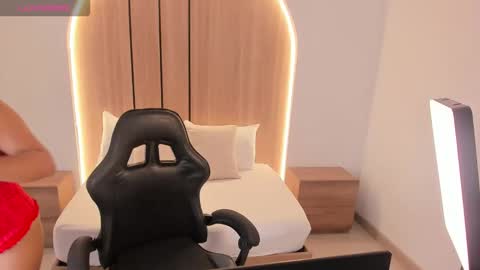 Nicky  online show from 11/06/25, 02:45