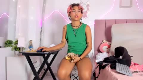Snapshot of nicky_teem chatting on 06/17/26, 02:58 nicky_teem online show from 06/17/26, 02:58
