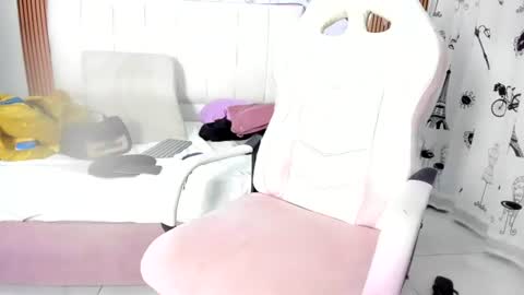 Snapshot of nicky_teem chatting on 07/10/26, 10:18 nicky_teem online show from 07/10/26, 10:18