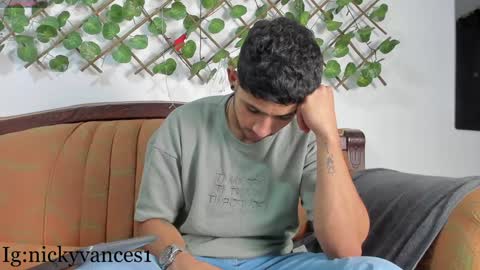 Snapshot of nicky_vance chatting on 01/04/25, 08:27 nicky online show from 01/04/25, 08:27