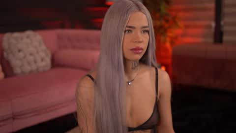 Snapshot of nickybennz chatting on 11/01/25, 07:05 Nicky online show from 11/01/25, 07:05