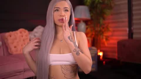 Snapshot of nickybennz chatting on 11/03/25, 07:15 Nicky online show from 11/03/25, 07:15