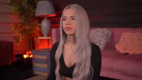 Snapshot of nickybennz chatting on 11/09/25, 07:01 Nicky online show from 11/09/25, 07:01