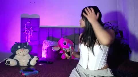 Snapshot of nickyd11 chatting on 10/28/25, 04:16 nickyd11 online show from 10/28/25, 04:16