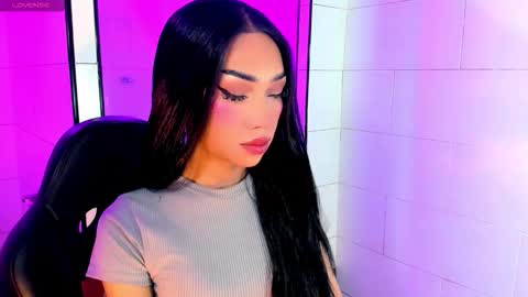 Nicky online show from 12/21/25, 04:19