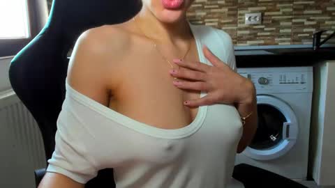 Nicky online show from 02/23/25, 09:44