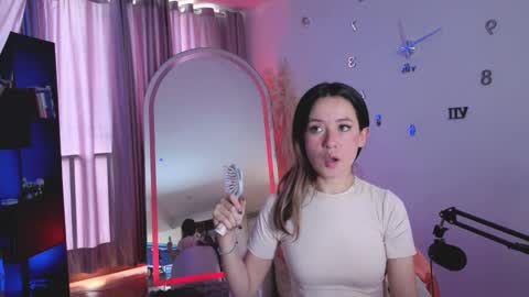 Nicky online show from 10/21/25, 05:46