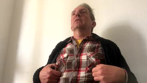 Snapshot of nico181969 chatting on 04/13/26, 04:34 Nico online show from 04/13/26, 04:34