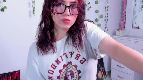 Snapshot of nico_lette_ chatting on 01/10/25, 04:01 Nico online show from 01/10/25, 04:01