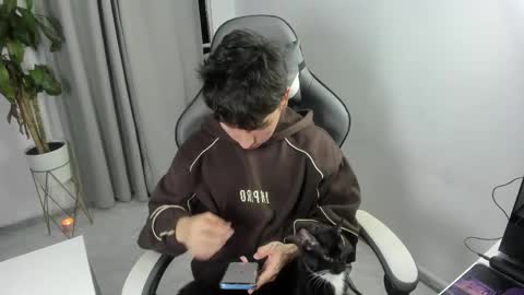 Nico  online show from 04/18/26, 04:16