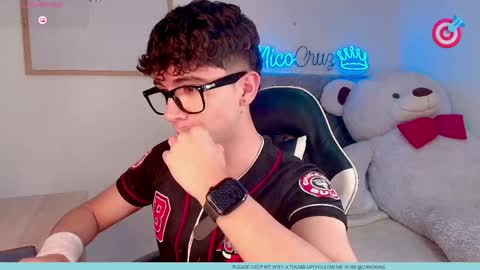 nico  online show from 04/13/26, 08:36