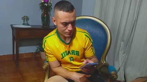 Nico Gentle online show from 06/25/26, 01:49