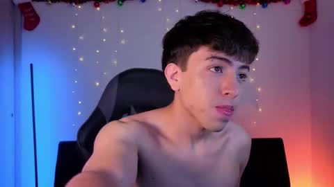 Nicolas online show from 12/22/25, 08:06