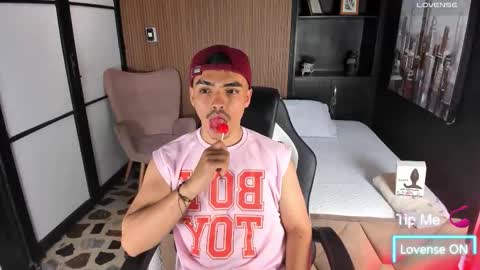 Nico King online show from 11/11/25, 02:11