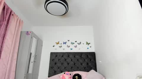 Snapshot of nicol3_0 chatting on 10/19/25, 03:51 Nicole online show from 10/19/25, 03:51