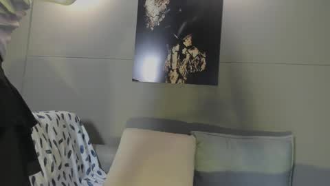 nicol_and_thiago_212 online show from 05/17/26, 11:23