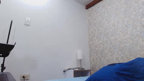 Nicol online show from 09/19/25, 07:25