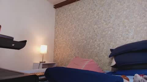 Nicol online show from 09/20/25, 07:26