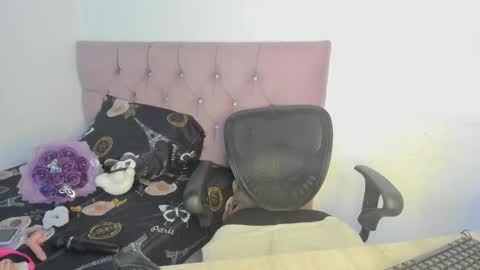 Nicol sanchez online show from 03/11/26, 12:38