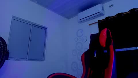 Nicol online show from 09/19/25, 04:14