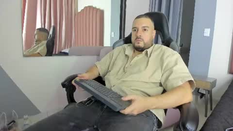 Snapshot of nicola_d_angelo chatting on 07/25/26, 09:34 nicola_d_angelo online show from 07/25/26, 09:34