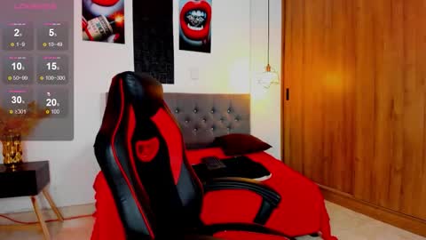 Snapshot of nicolas_james_sc chatting on 12/20/25, 12:45 nicolas_james_sc online show from 12/20/25, 12:45