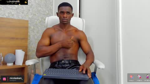Snapshot of nicolaskan chatting on 12/07/24, 04:58 Nicolas online show from 12/07/24, 04:58